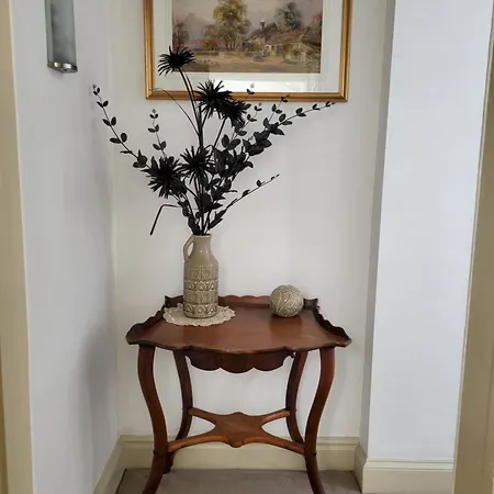121 The Mount Holiday home